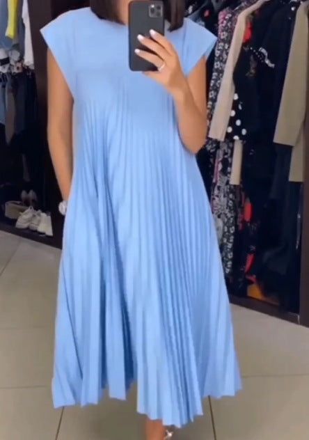 Fashion round neck sleeveless pleated dress m301308